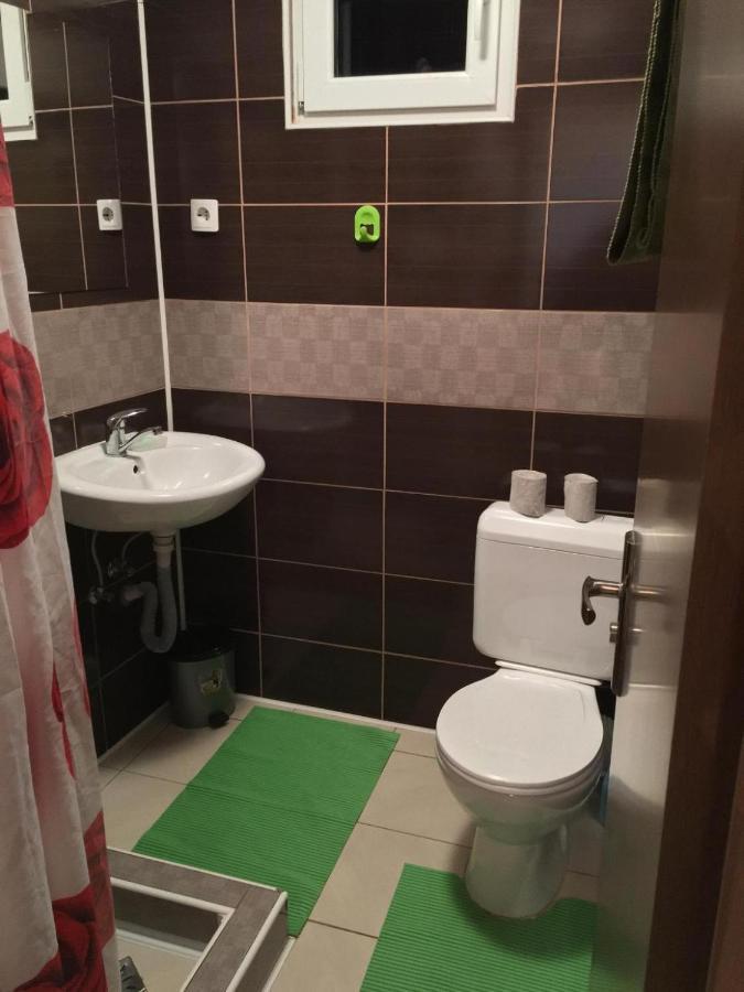 Rolling Stone Hostel Брашов Екстер'єр фото