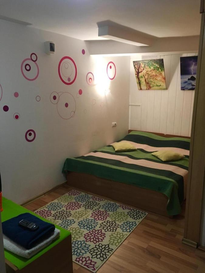Rolling Stone Hostel Брашов Екстер'єр фото